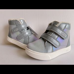 UGG Rennon II Shimmer Sneaker. NWT